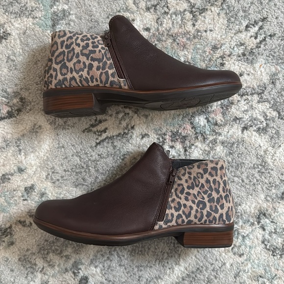 Women's Naot Helm Cheetah/Soft Brown Leather/Suede - Picture 4 of 12